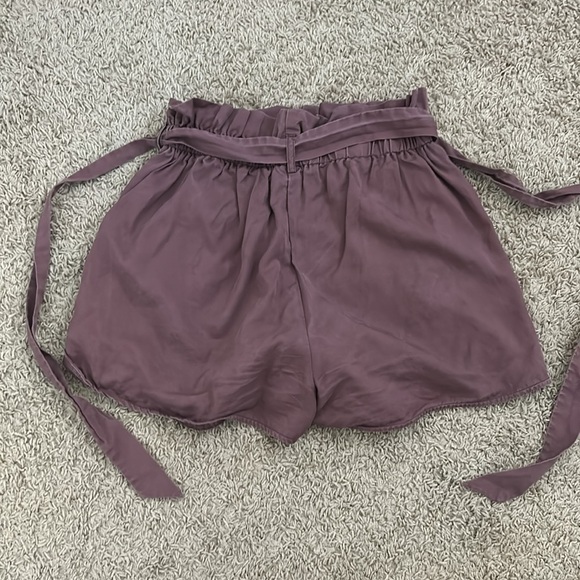 Express High-rise Plum-colored Paper-bag Shorts (Size XS) - Picture 2 of 4